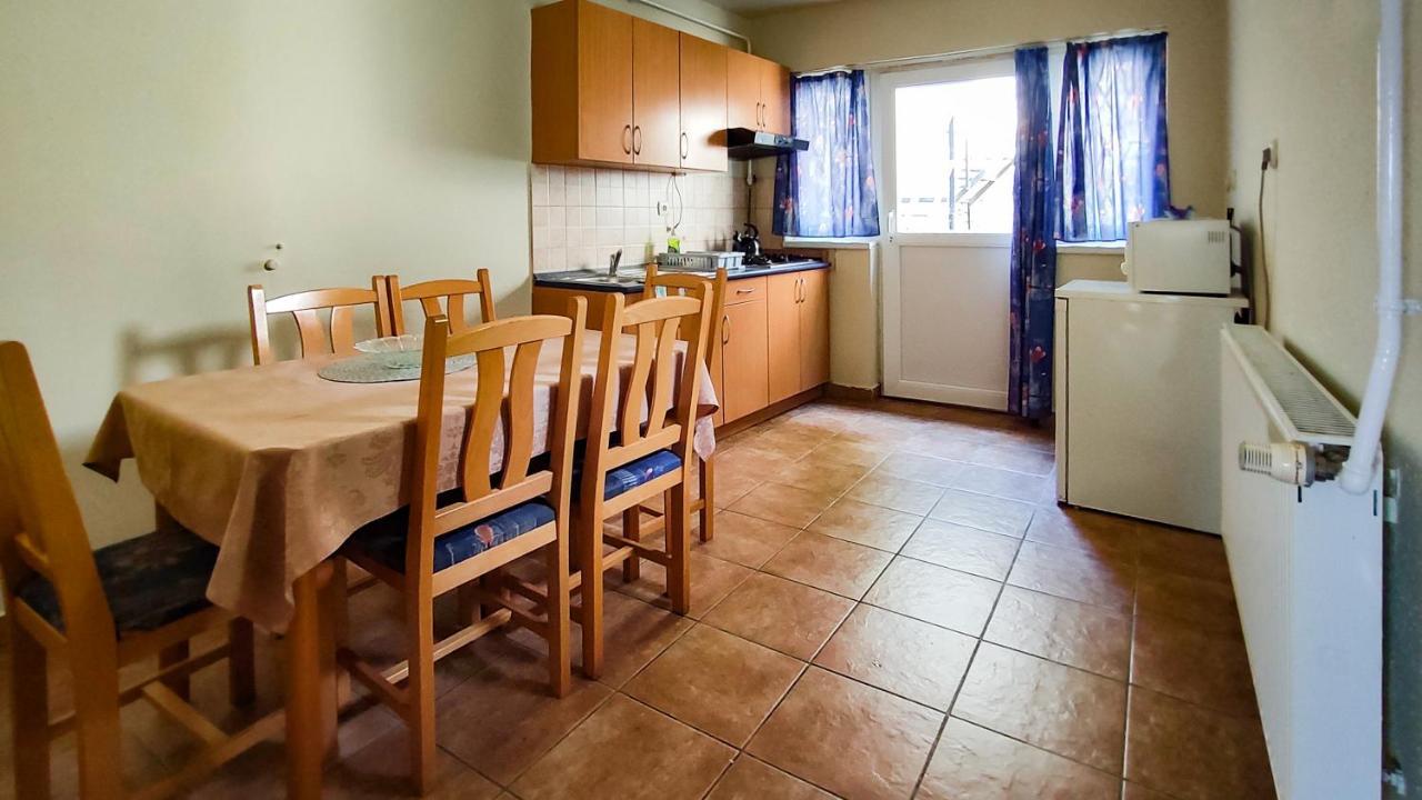 Afrodite Apartmanok Eger Exterior photo
