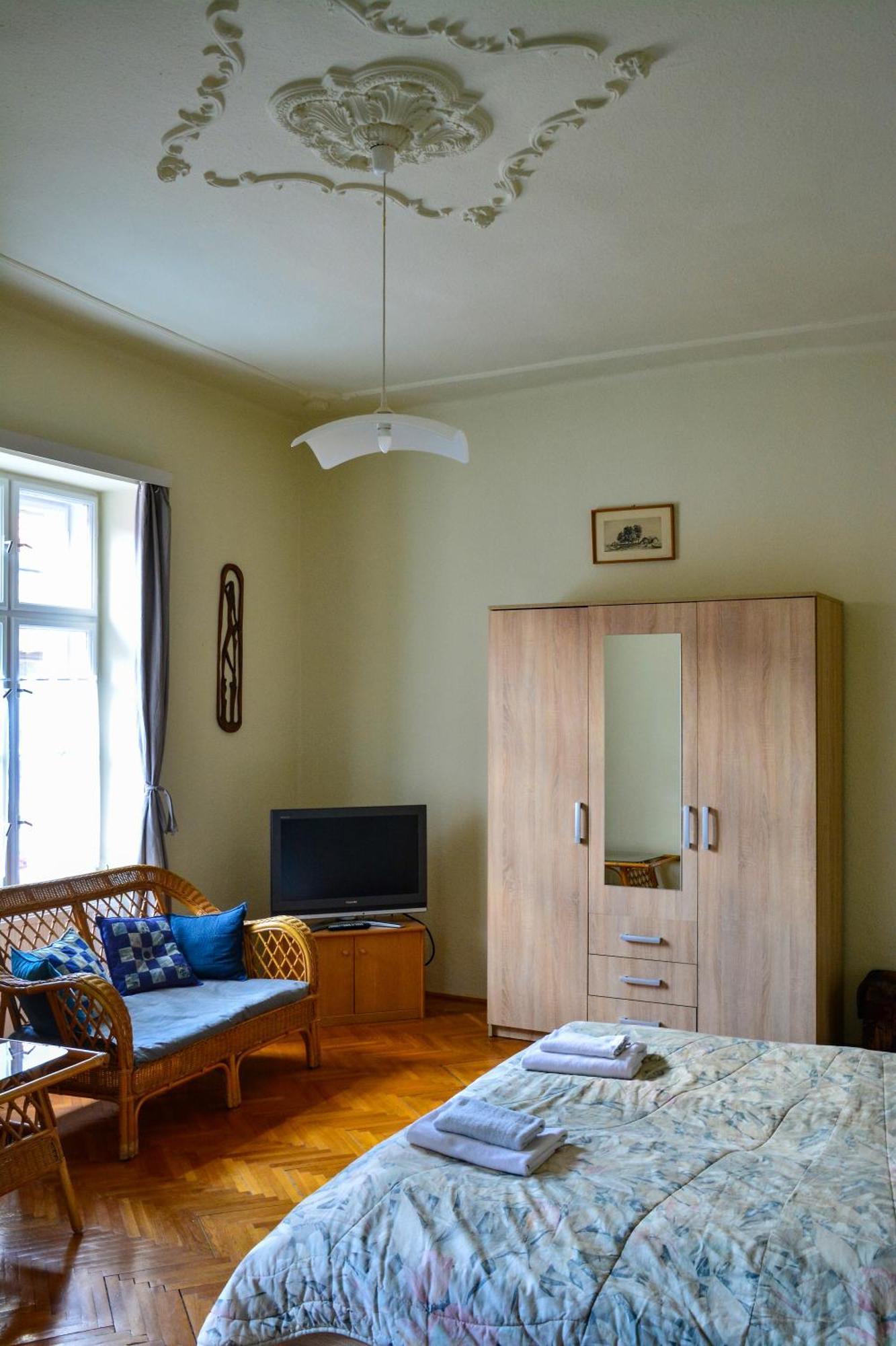 Afrodite Apartmanok Eger Exterior photo