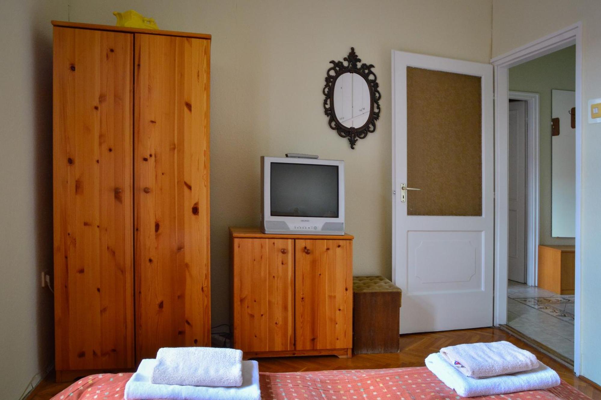 Afrodite Apartmanok Eger Exterior photo