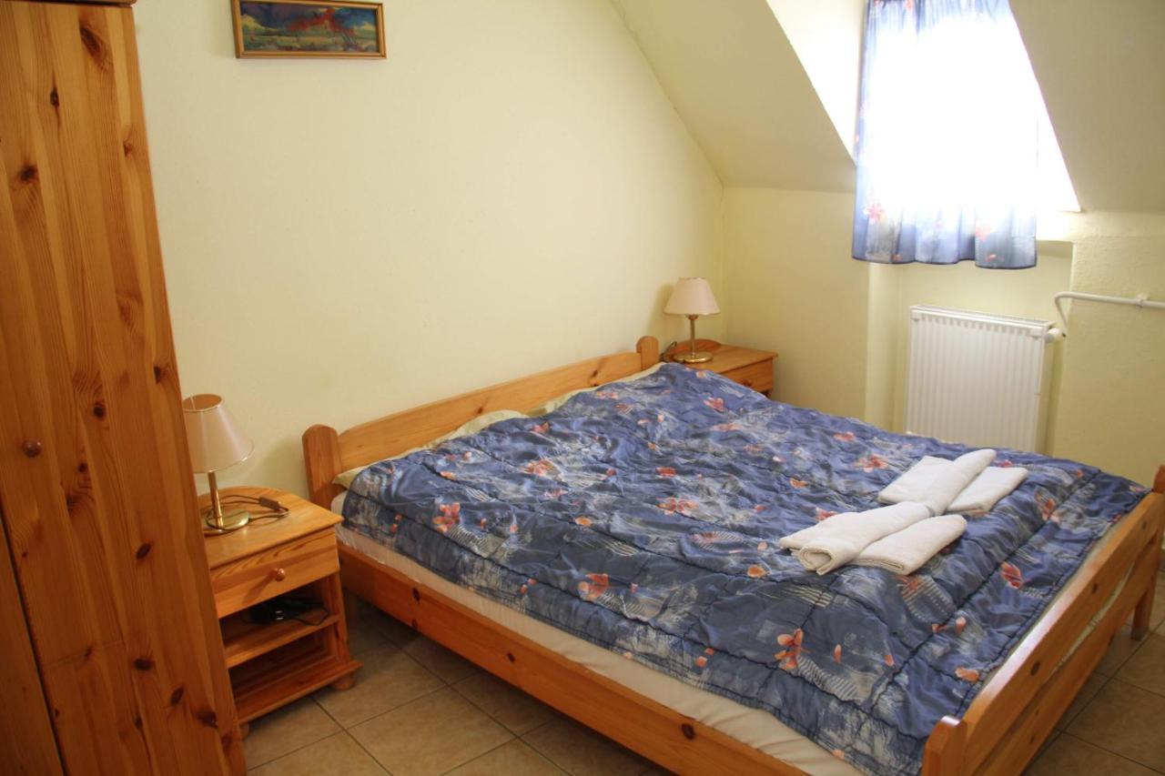 Afrodite Apartmanok Eger Exterior photo