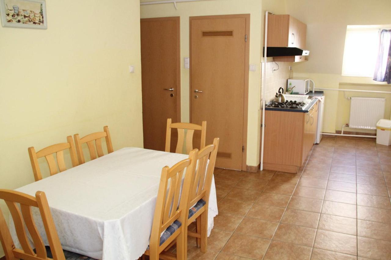 Afrodite Apartmanok Eger Exterior photo